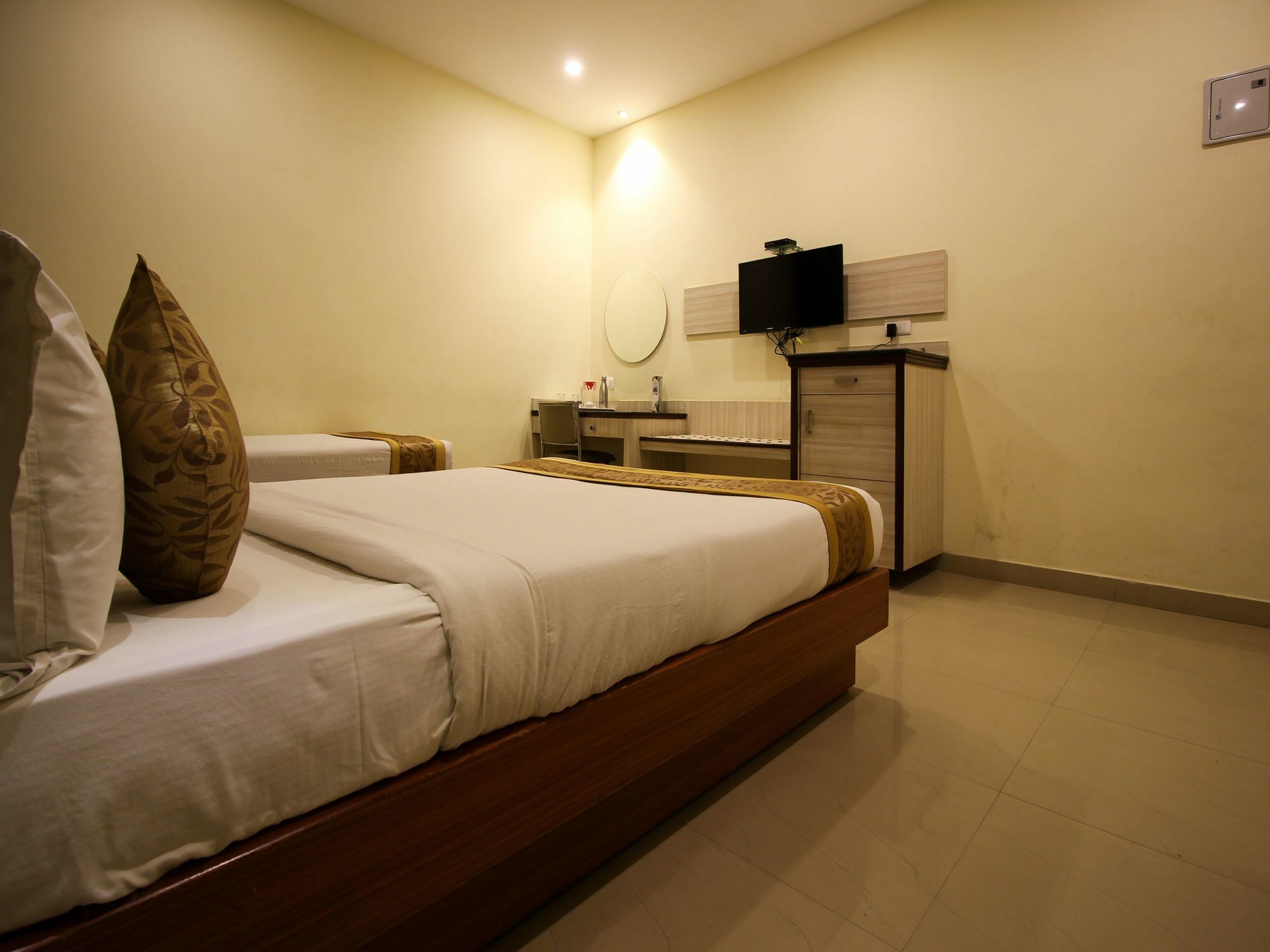 Oyo 6960 Kengeri Hotel Bangalore Exterior foto